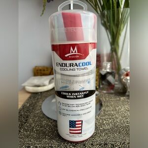 NWT Mission American Flag large cooling towel